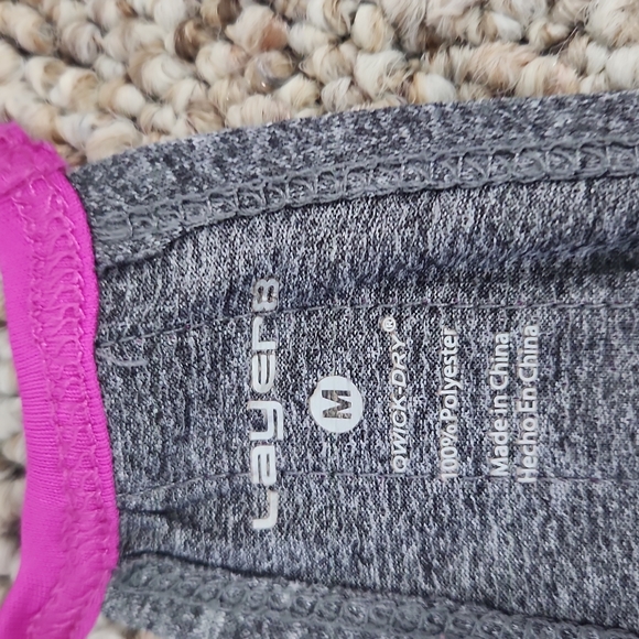 Layer8 workout top - Picture 2 of 3